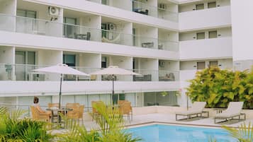 Alberca al aire libre