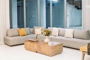 Sala de estar en el lobby