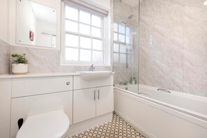 Comfort Apartment, Non Smoking | Bathroom - Charming City Apartment on Royal Mile (Edinburgh)