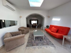 家庭樓中樓客房, 山景 | 起居區