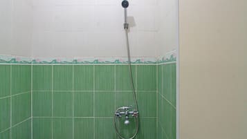 Deluxe Double Room | Bathroom | Shower