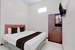 Standard Double Room | Soundproofing - Hotel O Mirza Guesthouse Syariah (Depok)