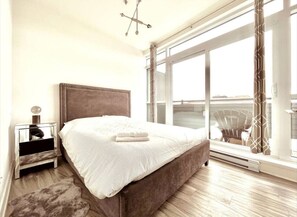 Iron/ironing board, WiFi, bed sheets - Midtown *601* - Condo Penthouse Luxe (Montreal)