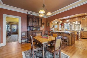 تناول الطعام