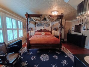 WiFi, bed sheets