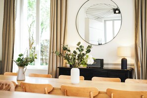 Dining room - WeLiving (Caen)