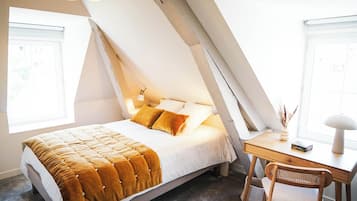 Insonorización, tabla de planchar con plancha y wifi gratis