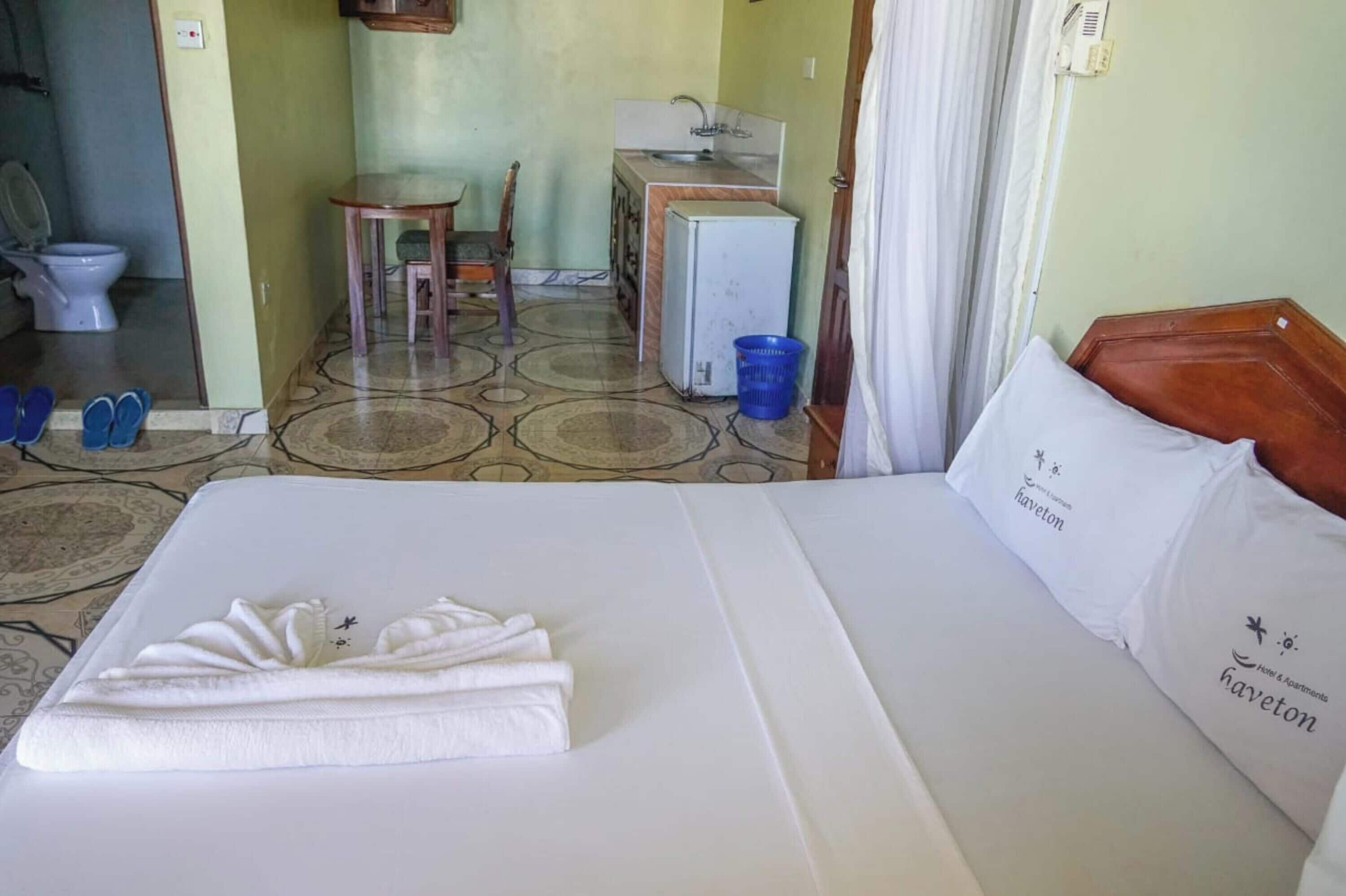 Memory foam beds, desk, laptop workspace, free WiFi