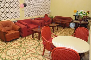 42-inch Smart TV with digital channels - Haveton Hotel and Apartments  (Mtwapa)