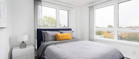 Iron/ironing board, WiFi