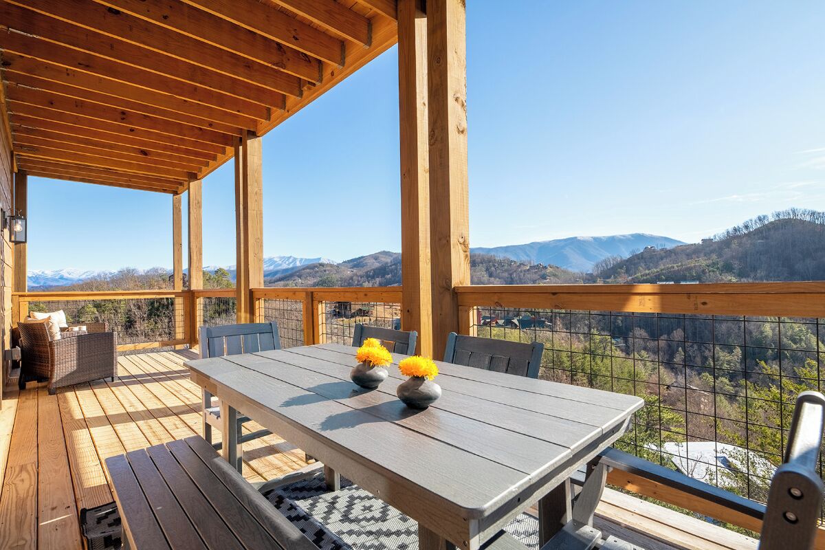 Smoky Peaks Pool Cabin's relaxing deck