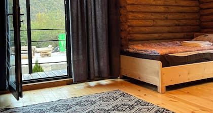 Wonderful 7-bedroom apartment with AC in charming Pasanauri