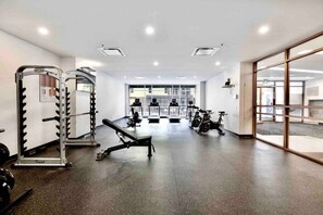 Fitness facility - Buchanan *201* - Midtown Condo Luxe + Gym (Montreal)
