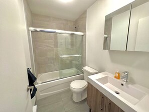 Hair dryer - Buchanan *605* - Midtown Luxe Loft + gym (Montréal)