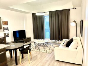 TV - Buchanan *305* - Luxe Loft+Gym (Montreal)