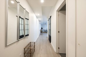 Interior - Buchanan *609* - Midtown Luxe Loft + gym (Montreal)