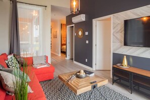 TV - Buchanan *401* - Midtown Condo Luxe + gym (Montreal)
