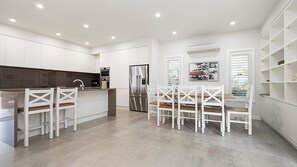 Dining - Beautiful spacious pet friendly home just steps to the ocean (Nelson Bay)