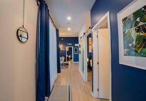 Interior - Buchanan *301* - Midtown Condo Luxe + Gym (Montreal)