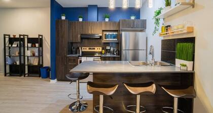 Buchanan *301* - Midtown Condo Luxe + Gym