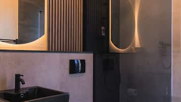 Kabin Deluks | Kamar mandi | Perlengkapan mandi gratis, pengering rambut, handuk, dan sabun