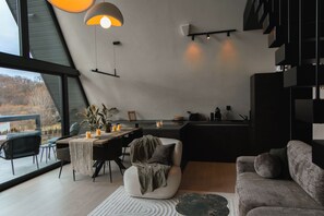 Deluxe Cabin | Living area