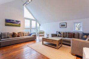 TV - The Deck House | St Monans (St Monans)
