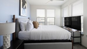Desk, iron/ironing board, WiFi, bed sheets - Landing | Incredible 2BD, Clubhouse (Arlington)