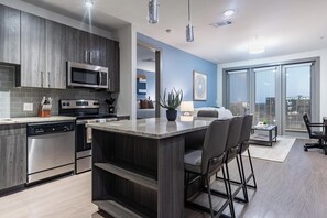 Fridge, dining tables - Landing | Stunning 2BD, Clubhouse (Arlington)