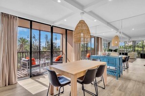 Dining - Luxury Beachfront Apartment (Siesta Key)