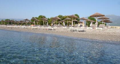 Apartment “Villa Philia – Garden and Fireplace” with Wi-Fi and Air Conditioning