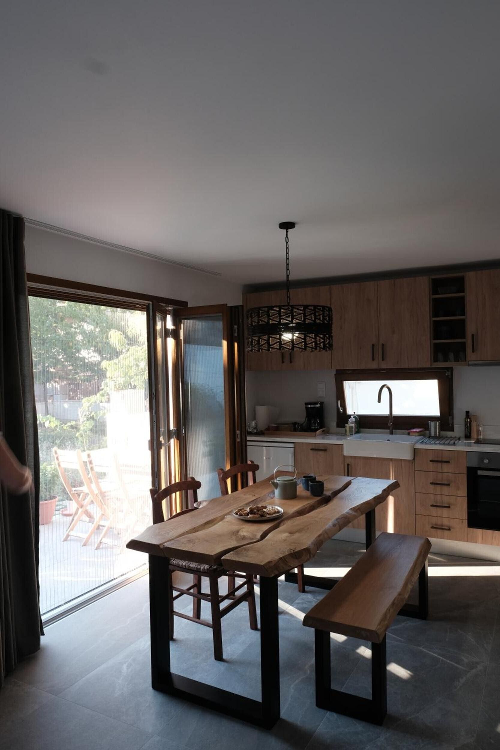 Kylskåp, ugn, spishäll och diskmaskin