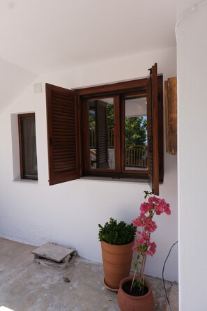 Interior - Apartment 'Villa Philia with Patio' with Mountain View, Wi-Fi and Air Conditioning (Litochoro)