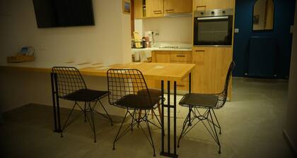 Apartment âVilla Philia mit Patioâ, Bergblick, WLAN & Klimaanlage