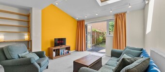 Large 4-bed House in Cambridge - Garden