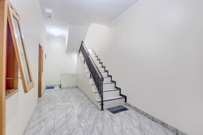 Interior detail - Hotel O near Trans Studio Theme Park (Bali)