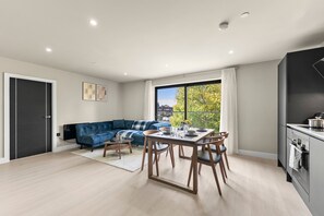 TV - Luxury NEC and Birmingham Airport&nbsp;Apartment (Birmingham)
