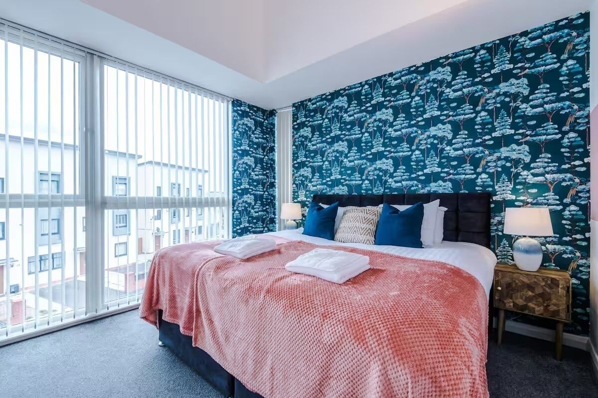 Fer et planche à repasser, accès Internet, draps fournis