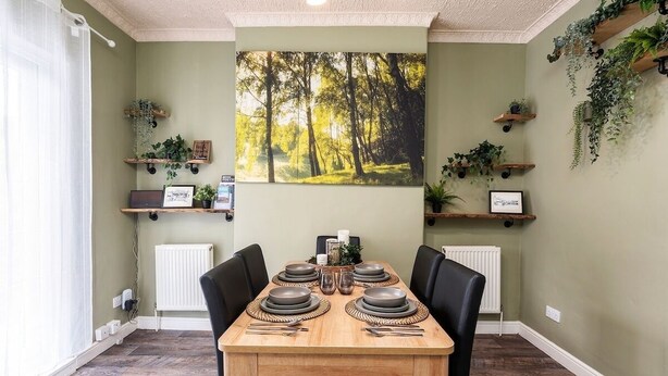 Dining - Charming 2 Bedroom House on the Iconic Humberside (Barton Upon Humber)