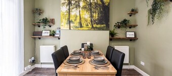 Charming 2 Bedroom House on the Iconic Humberside