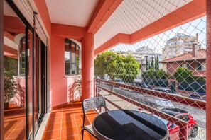 Property grounds - Apartment 'Casa De Stefan' with Balcony (Cascais)