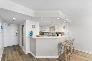 Private kitchen - Summerchase 1002 (Orange Beach)