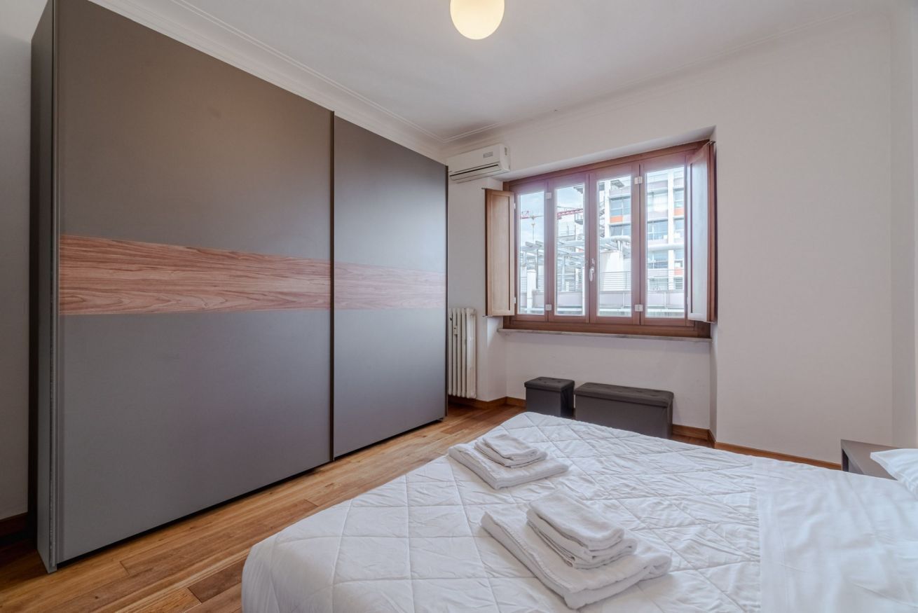 2 Schlafzimmer, Bügeleisen/Bügelbrett