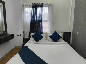 Deluxe Double Room, City View - Sara Residency  (Prayagraj)