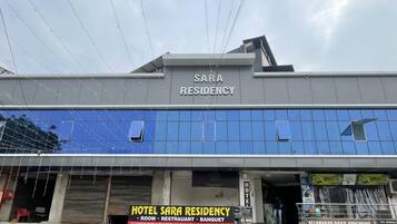 Deluxe Double Room, City View | Laptop workspace, free WiFi