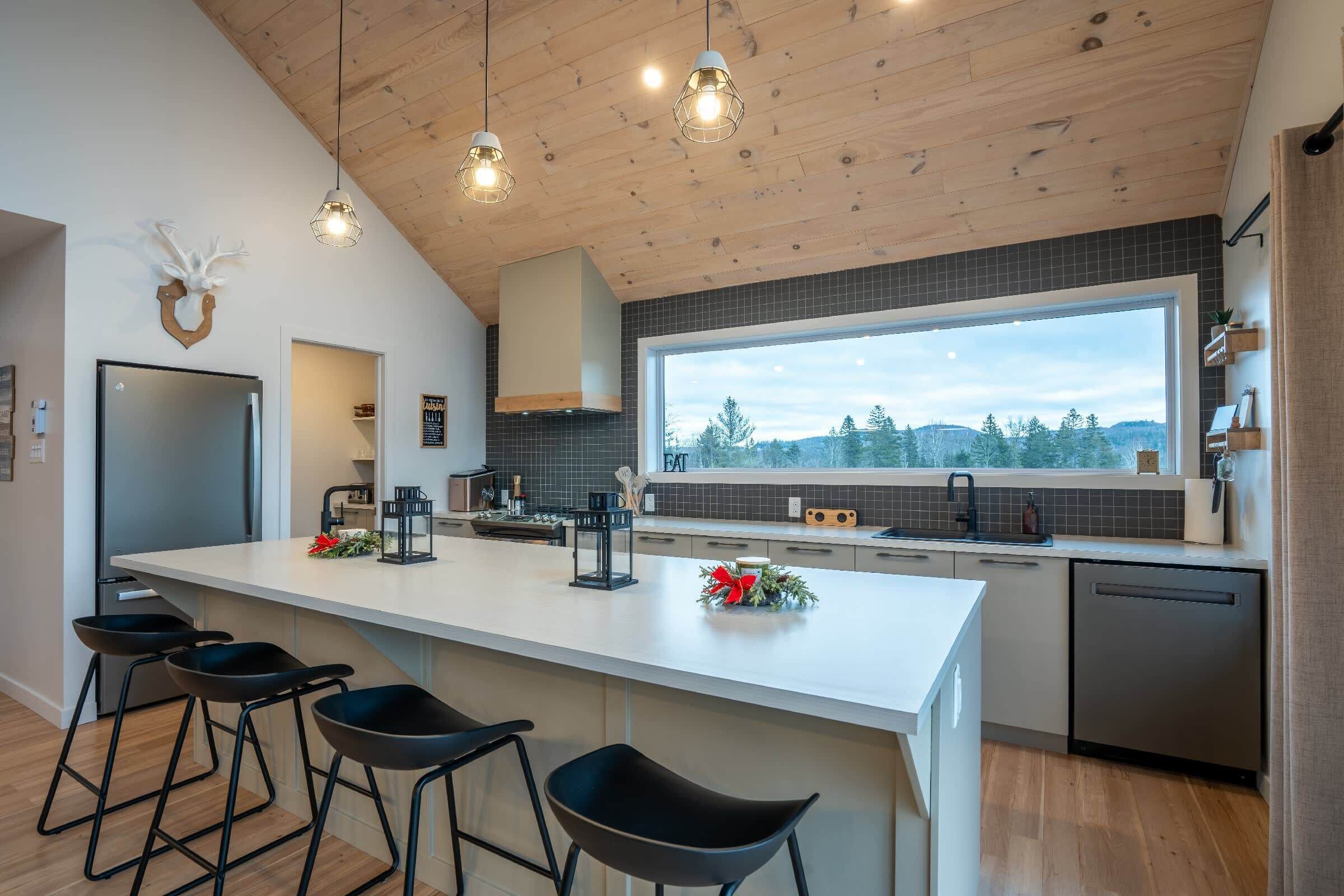 雪櫃、微波爐、焗爐、爐具