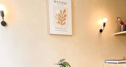 Le Sablésien-4 p-lounge/kitchen - Town center/Station