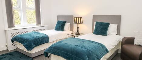 7 chambres, décoration personnalisée, ameublement personnalisé