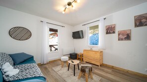 TV - Nice Apt for 5 pers near the slopes (Allos)