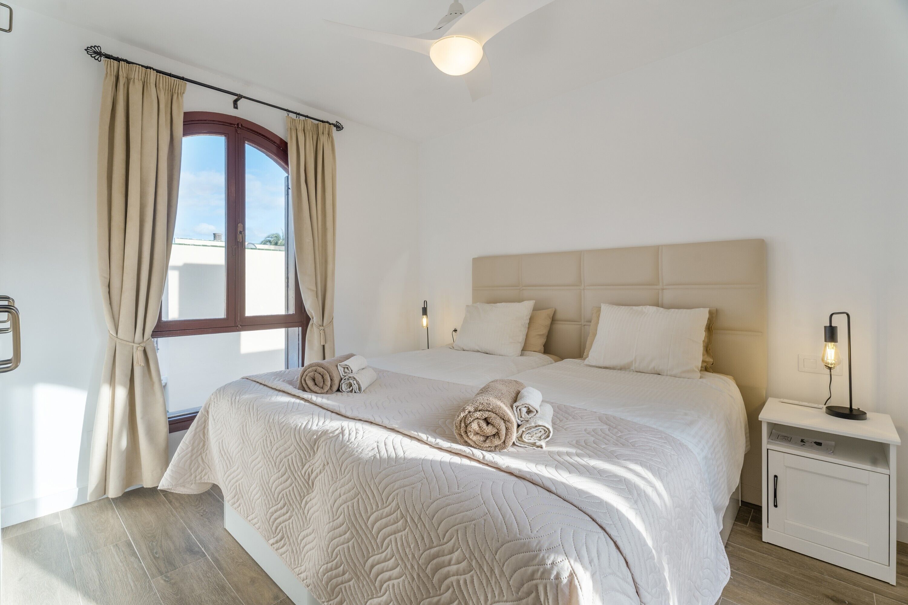 Strykejern/-brett, wi-fi og sengetøy